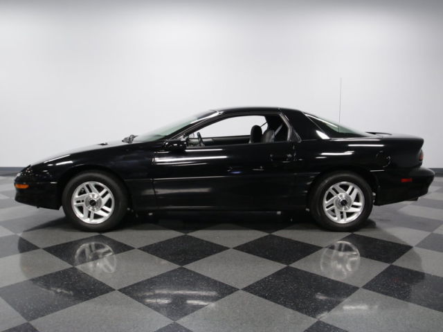 1993 Chevrolet Camaro Z28 Coupe 2-Door - photo 2