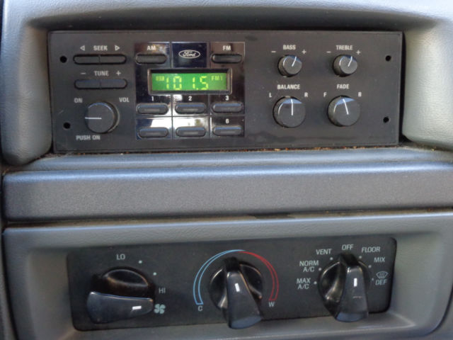 1993 Ford F-150 XL - photo 4