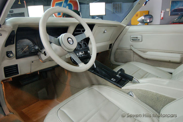 1978 Chevrolet Corvette B2Z Silver Anniversary Edition - photo 9