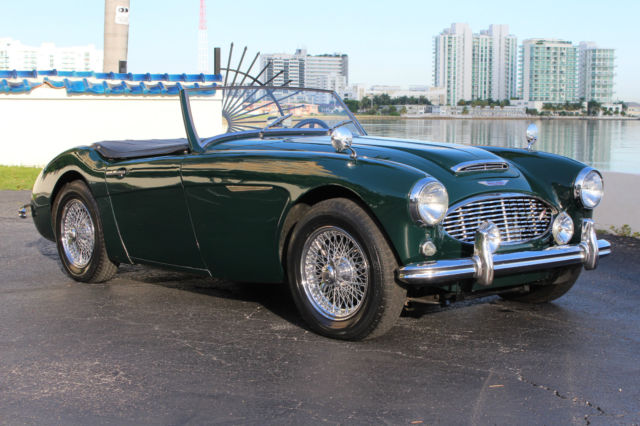 ONLY 58K ACTUAL MILES BRITISH RACING GREEN OVER BLACK LEATHER SOFT TOP & TONNEAU 1957 Austin Healey 100-6 BN4