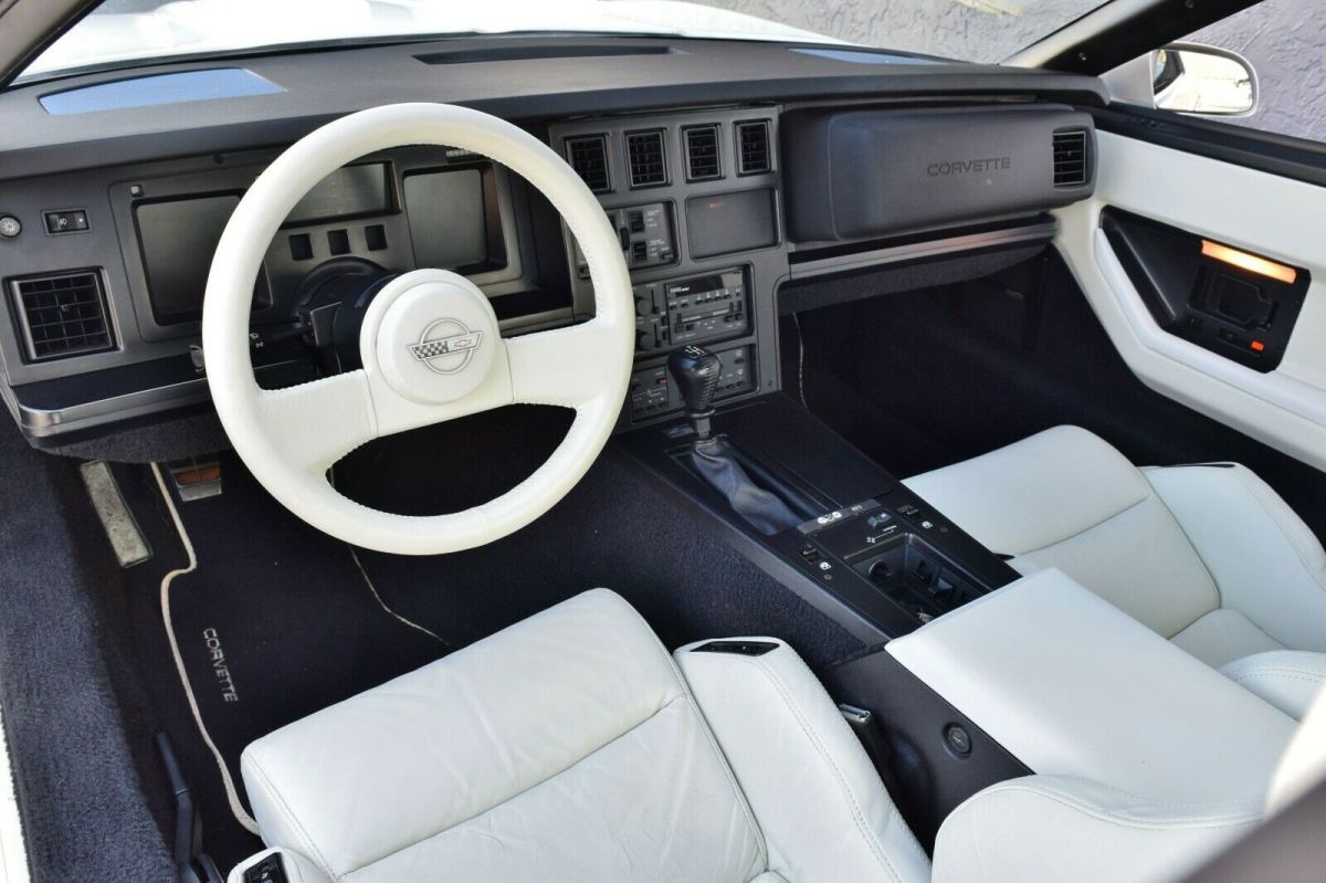1988 Chevrolet Corvette 35th Anniversary Edition - photo 13