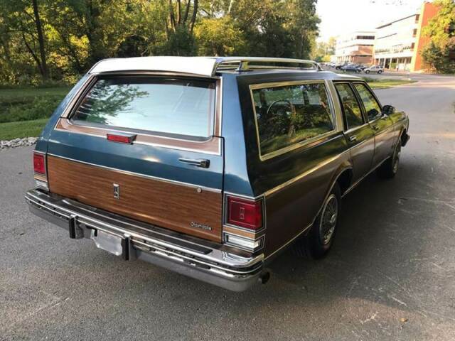 1989 Oldsmobile Custom Cruiser Base 4dr Wagon - photo 5