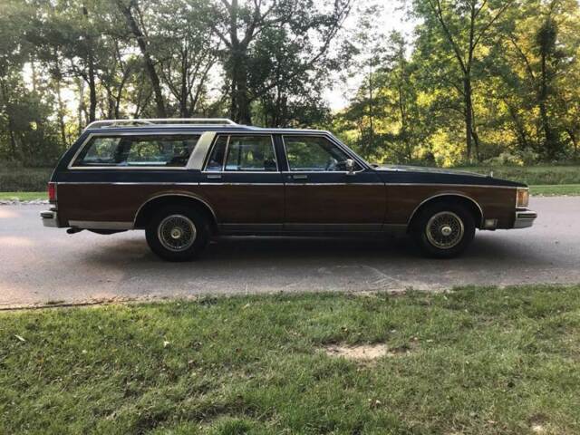 1989 Oldsmobile Custom Cruiser Base 4dr Wagon - photo 6