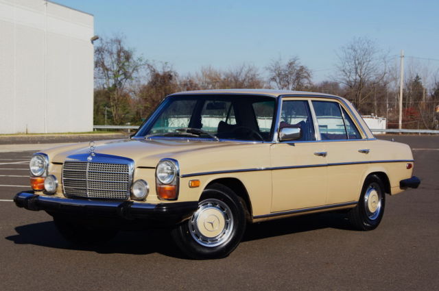 ONLY 69K MILES DIESEL 300D OM617 ENGINE 300 D RUNS & DRIVES GREAT 1975 Mercedes-Benz 300-Series 4dr 300D