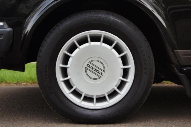 1993 Volvo 240 4dr sedan - photo 12