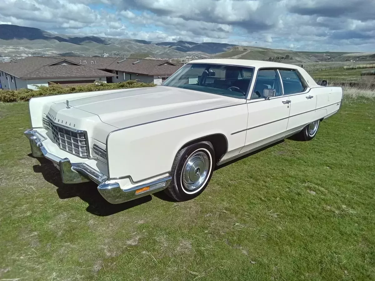 Only two owners from new and the firs owner for 52 years. 1973 Lincoln Continental