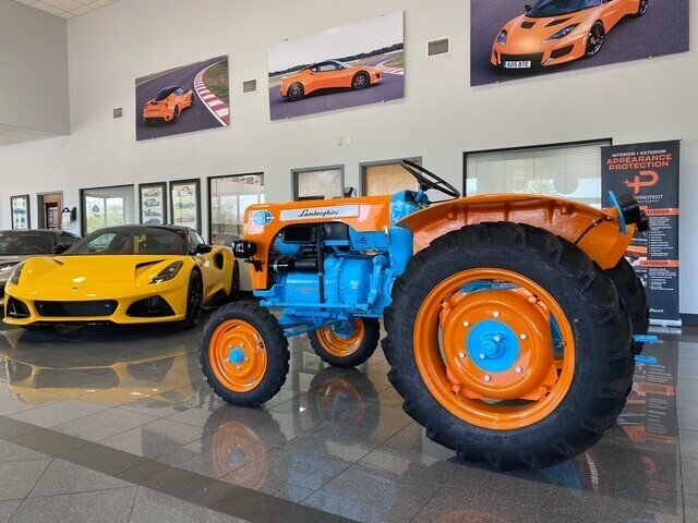 1969 LAMBORGHINI TRACTOR 230 - (COLLECTOR SERIES) - photo 2
