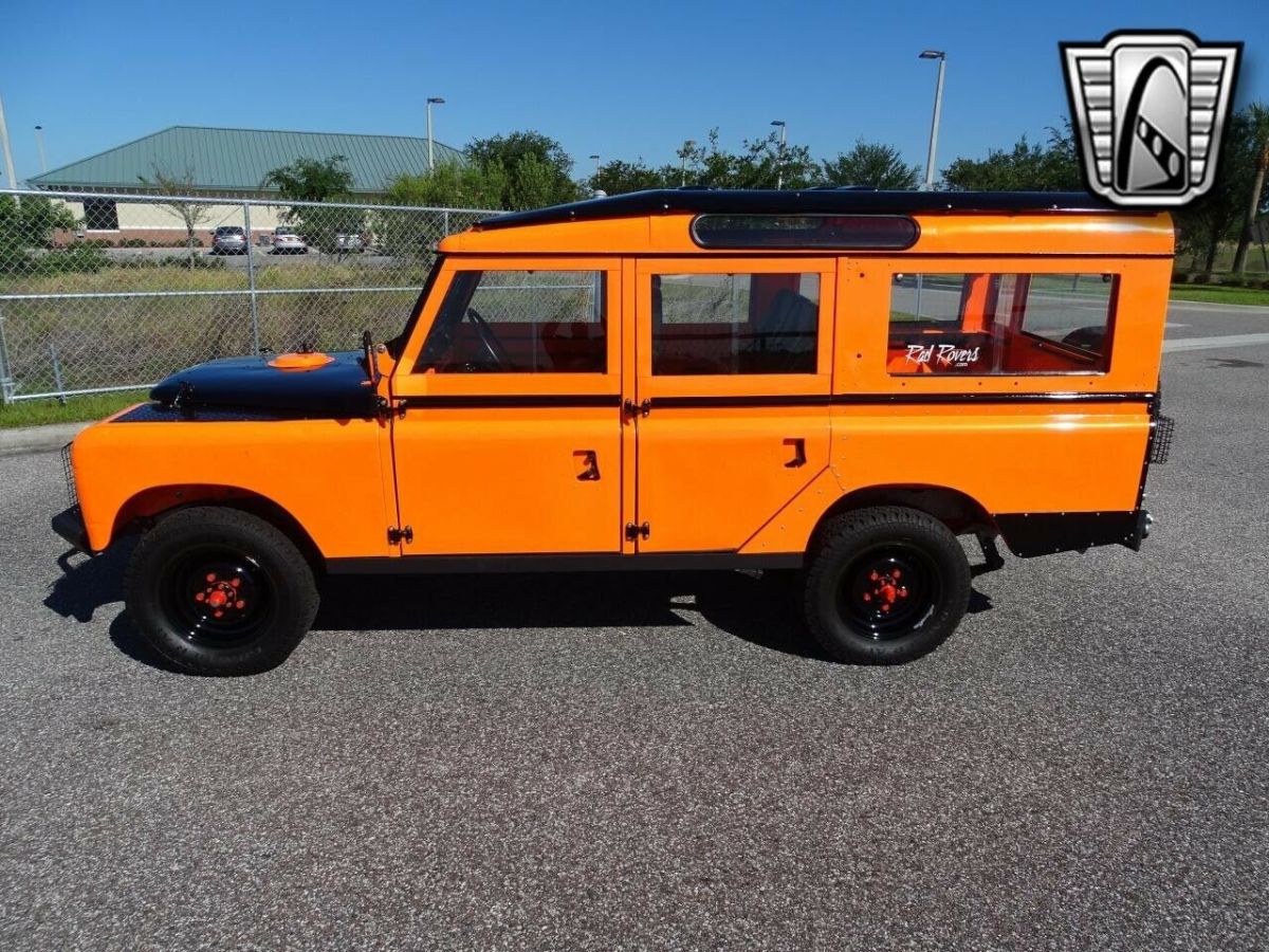 1970 Land Rover IIA 109 Series - photo 3