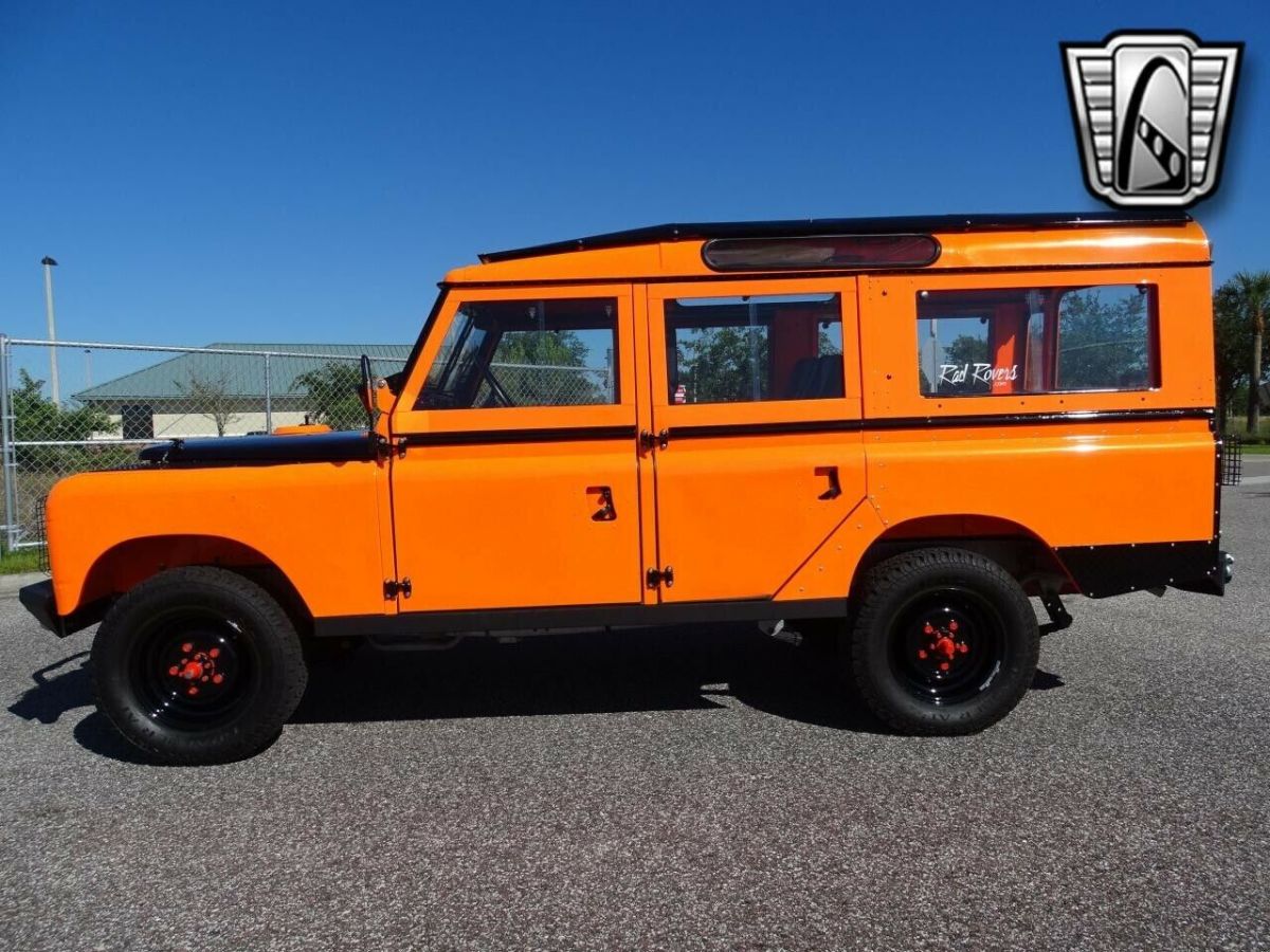 1970 Land Rover IIA 109 Series - photo 4