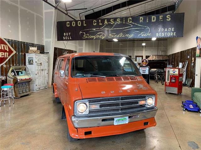 1977 Dodge Ram Van Tradesman B200 - photo 2