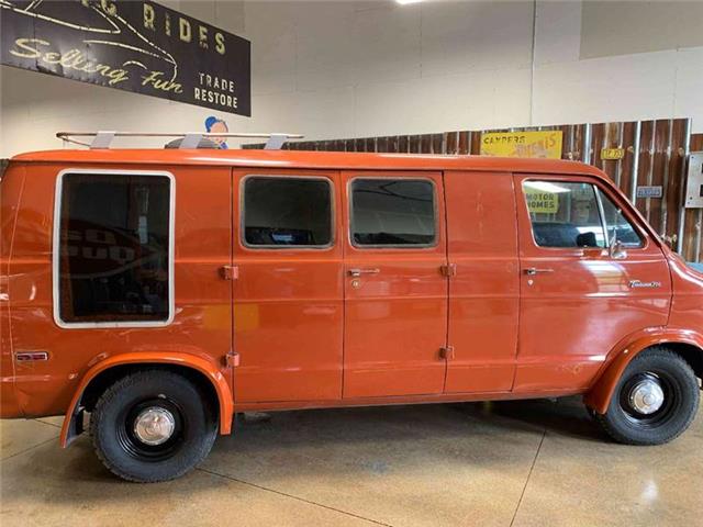 1977 Dodge Ram Van Tradesman B200 - photo 9