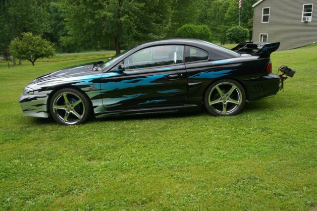 1994 Ford Mustang GT - photo 8