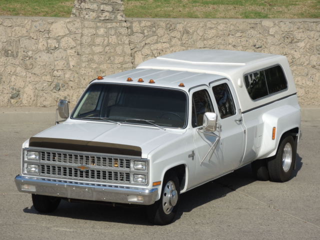 1982 Chevrolet Silverado 3500 Crew Cab Camper Special - photo 4