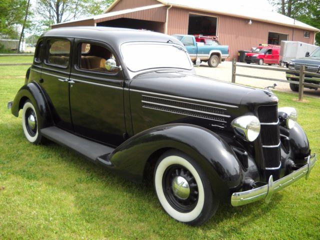 1935 Dodge Touring Sedan DU - photo 3