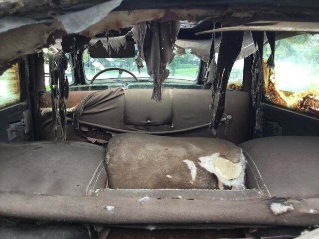 1937 Packard Super 8 1501 Formal Sedan With Divider Window and Jump Seat - photo 9