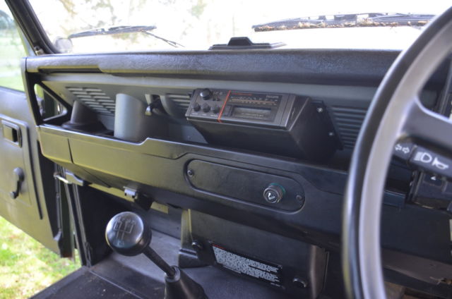 1984 Land Rover Defender 2.25L INLINE PETROL 4 CYLINDER - photo 7