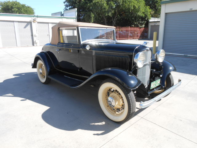 1932 Ford Cabriolet - photo 7