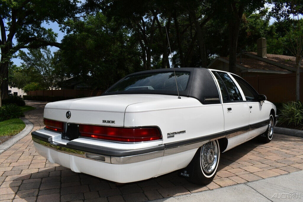 1992 Buick Roadmaster 37,966 Actual Miles Simply Gorgeous Loaded!! - photo 6