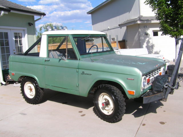 Original and Stock 1969 Ford Bronco Pickup (Half cab) - Uncut 1969 Ford Bronco