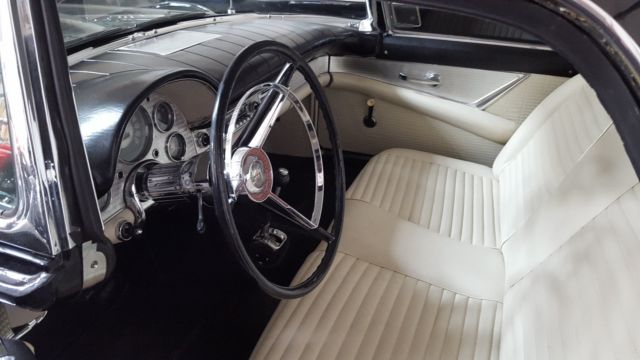 1957 Ford Thunderbird - photo 2
