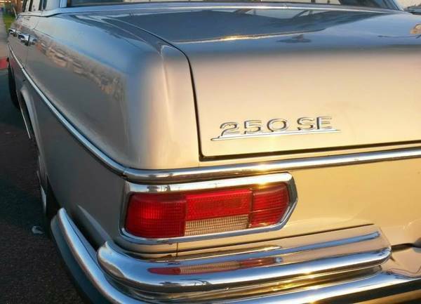 1967 Mercedes-Benz 200-Series 250SE SEDAN - photo 8