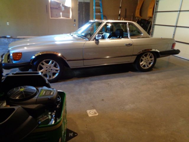 original classic mercedes-benz 1982 380sl collectors 33,603 miles( top grade) 1982 Mercedes-Benz 300-Series