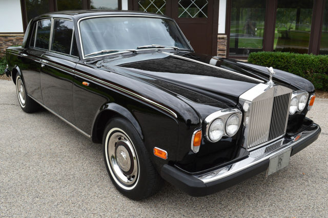 Original, clean, immaculate & fully serviced in sought after colour combination 1979 Rolls-Royce Silver Shadow - II
