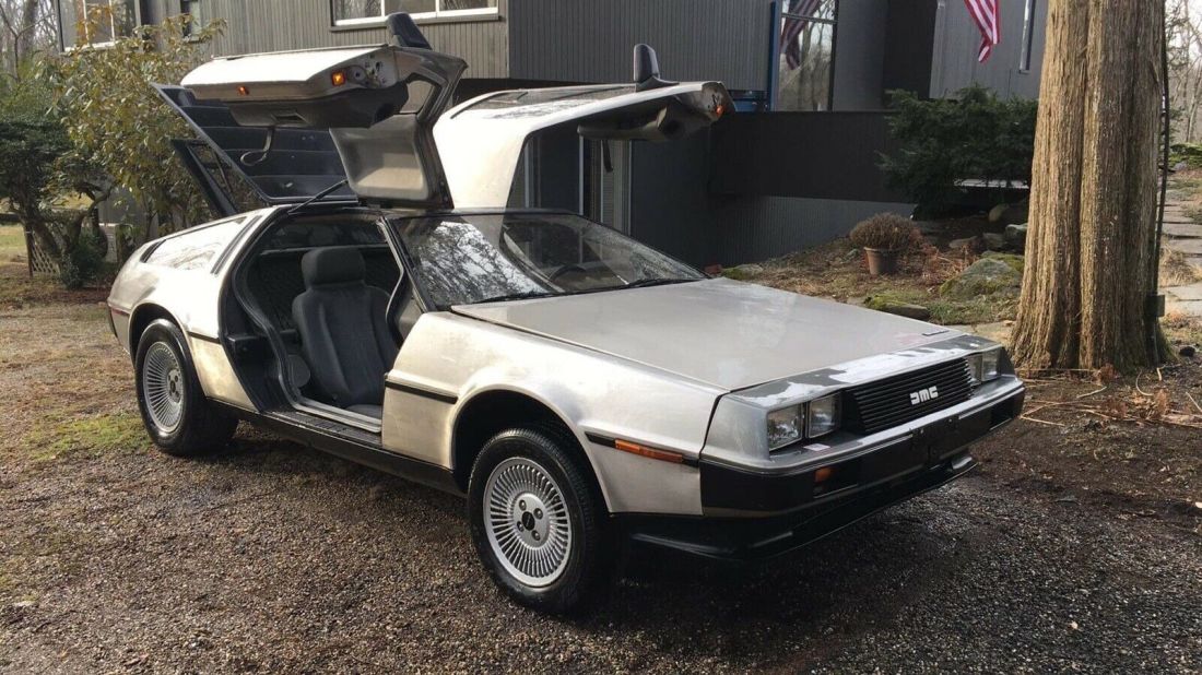 1983 DeLorean DMC 12 - photo 2