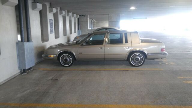 1991 Chrysler Imperial Luxury - photo 3