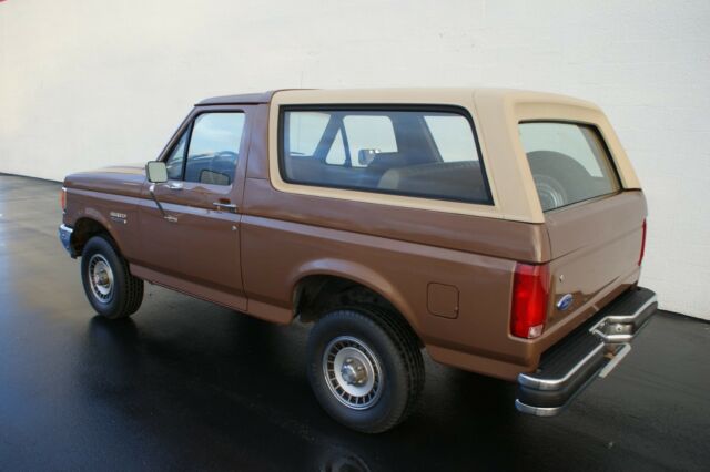 1990 Ford Bronco V8 Automatic 4x4 93k Miles - photo 3