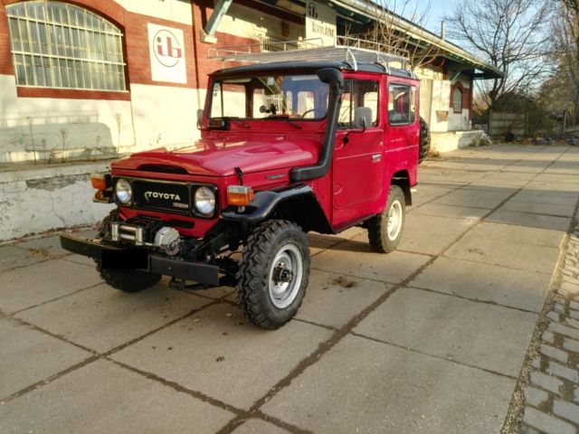 ORIGINAL GARAGE KEPT 1982 Toyota Land Cruiser FJ40 DIESEL (BJ40) 1980 Toyota Land Cruiser