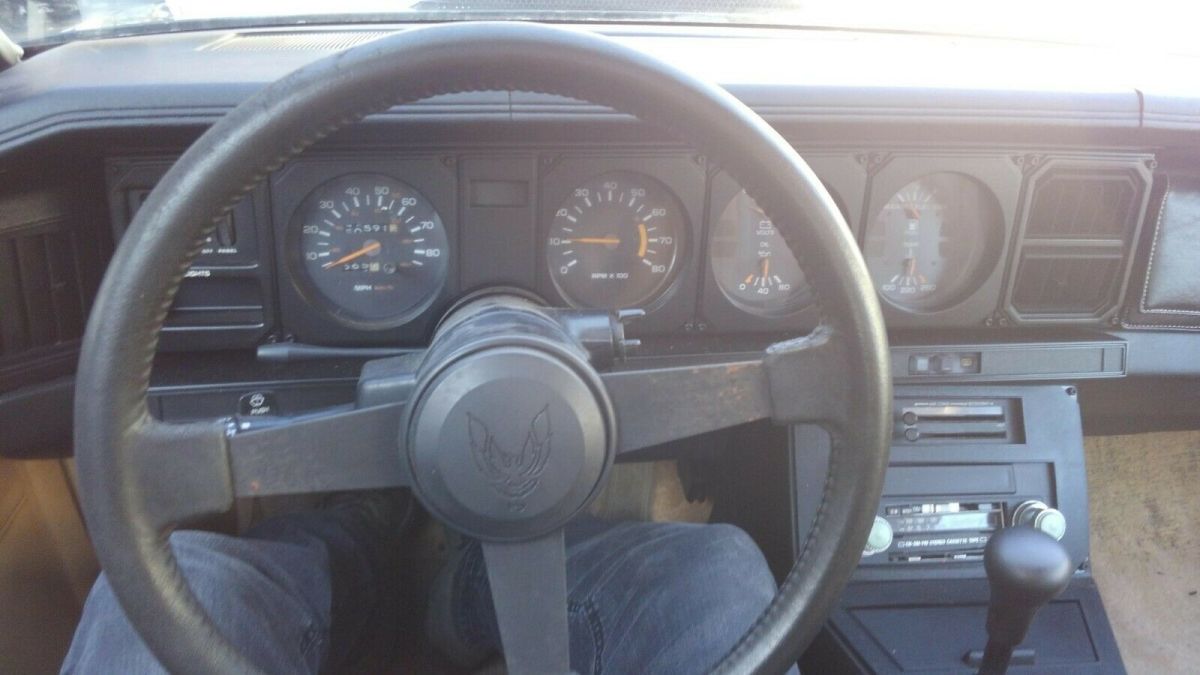 1984 Pontiac Trans Am GOLD EDITION - photo 5