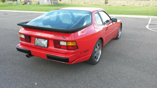 1989 Porsche 944 S2 Guards Red Coupe w/Linen partial leather int. - photo 7
