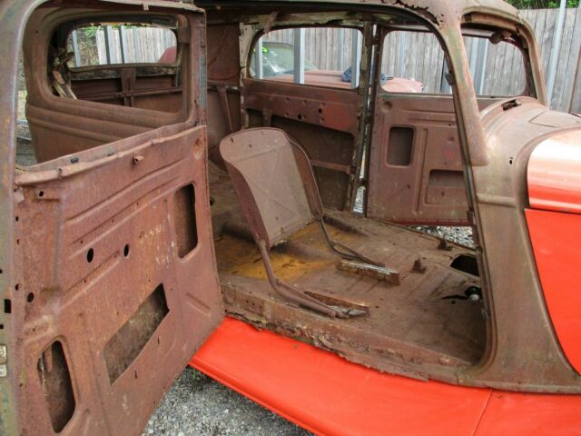 1933 Ford Tudor Sedan 2 Door - photo 10