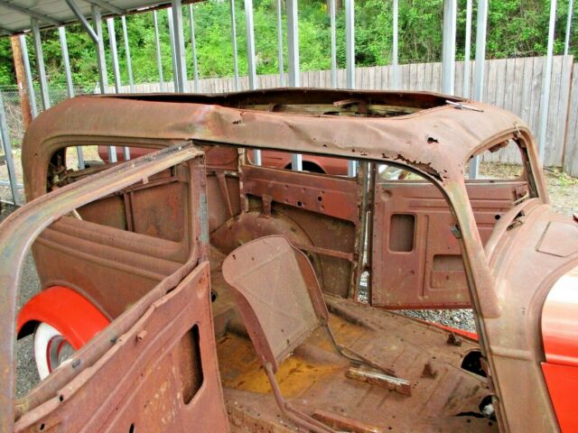 1933 Ford Tudor Sedan 2 Door - photo 11