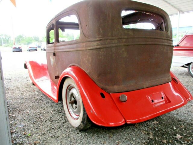 1933 Ford Tudor Sedan 2 Door - photo 6
