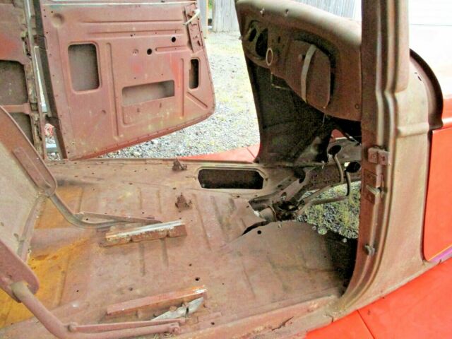 1933 Ford Tudor Sedan - photo 13