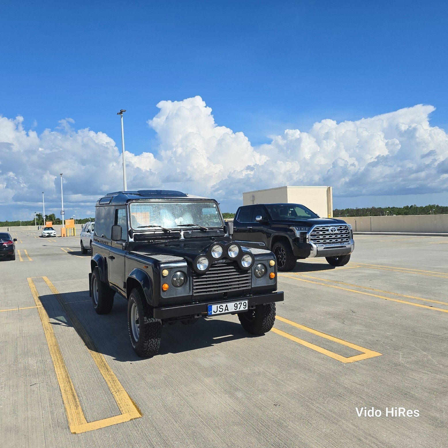 1987 Land Rover Defender - photo 2