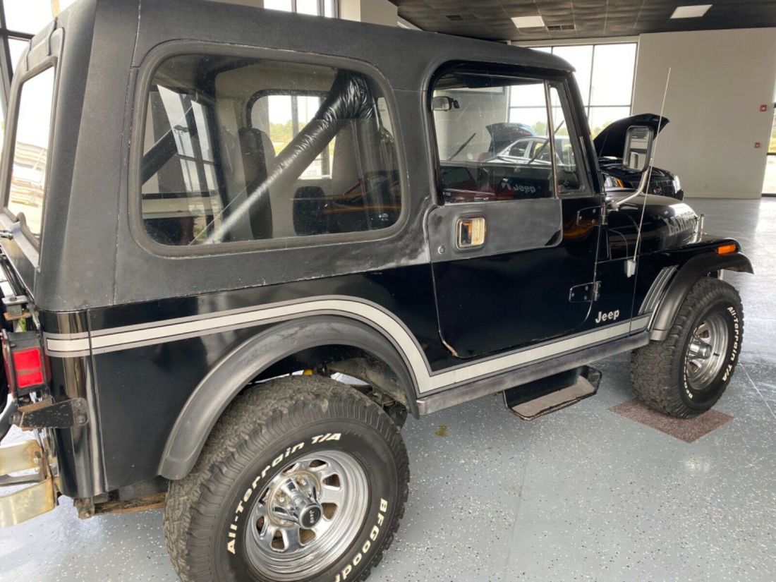 1985 Jeep CJ Laredo - photo 3