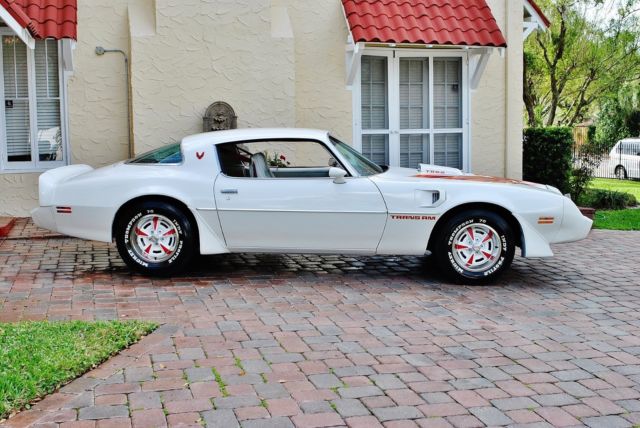 1979 Pontiac Trans Am 6.6L 33k Original Miles Immaculate Car - photo 9