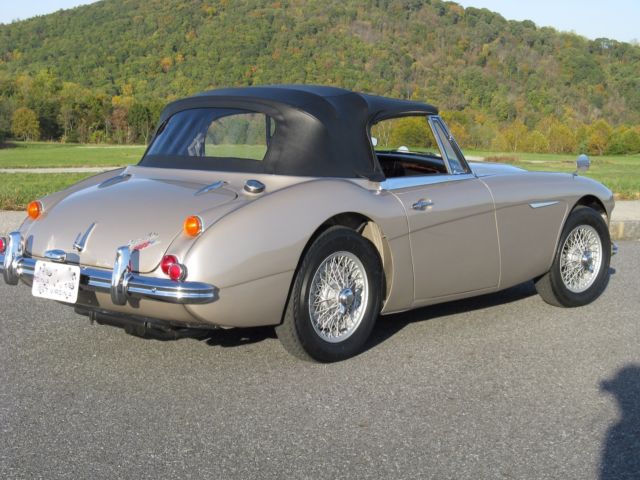 1967 Austin Healey 3000 MK III Phase II - photo 3