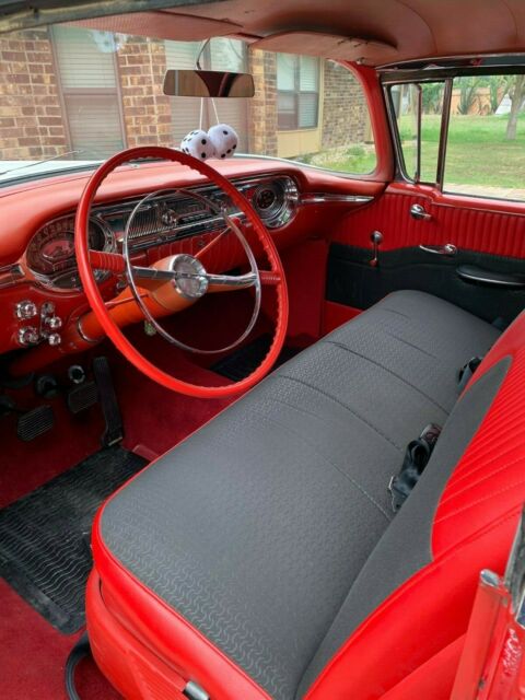 1956 Oldsmobile Eighty-Eight Holiday 88 Hardtop Sedan - photo 4