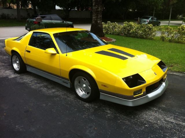 1986 Chevrolet Camaro - photo 3