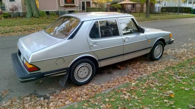 1986 Saab 900 S - photo 4