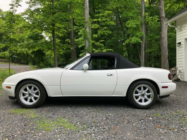 Original owner, carefully maintained built for performance Street/ HPDE use 1990 Mazda MX-5 Miata Base