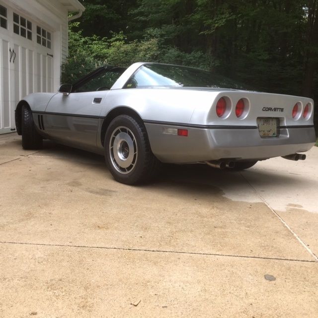 1984 Chevrolet Corvette 2-tone silver/gray - photo 3