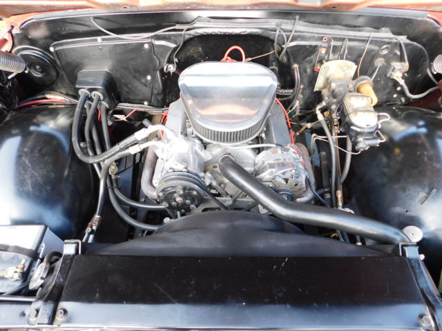1967 Chevrolet Suburban GMC CARRYALL, VINTAGE EMERGENCY VEHICLE - photo 10