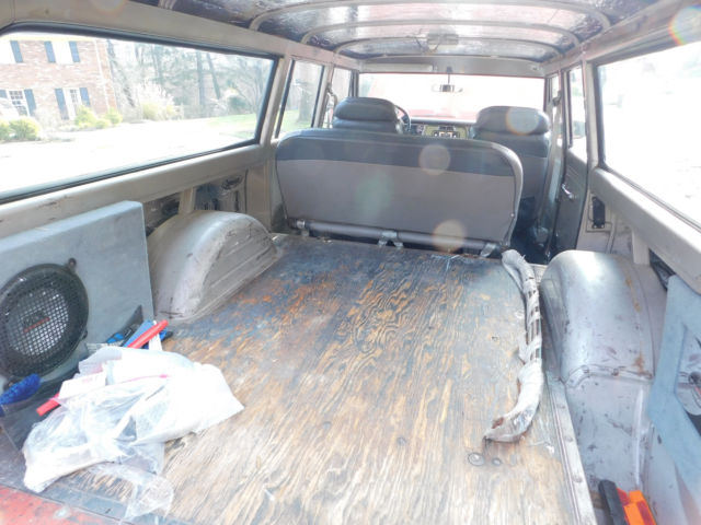 1967 Chevrolet Suburban GMC CARRYALL, VINTAGE EMERGENCY VEHICLE - photo 8