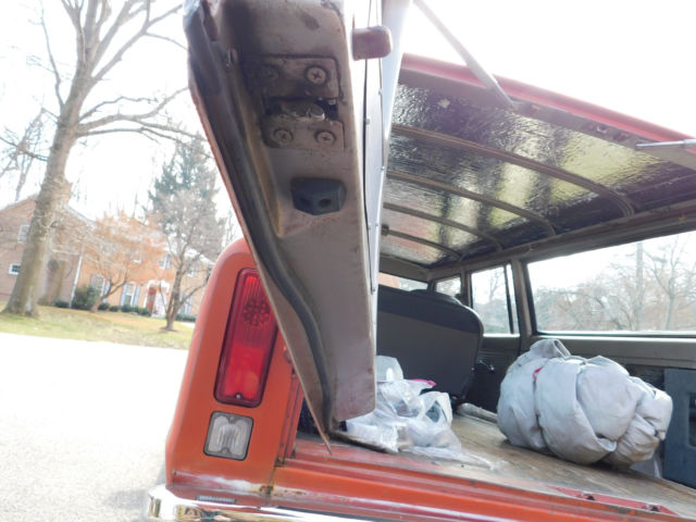 1967 Chevrolet Suburban GMC CARRYALL, VINTAGE EMERGENCY VEHICLE - photo 9
