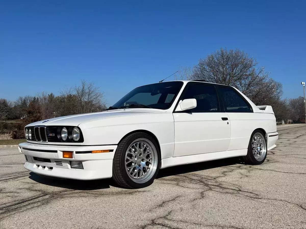Original paint, No rust. 1991 BMW M3
